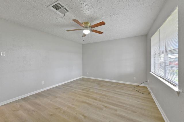2803 22nd Street, Dickinson, TX 77539