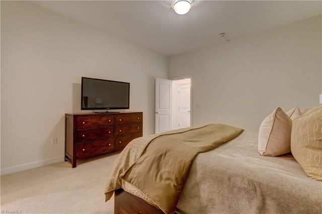 201 N Elm Street 507, Greensboro, NC 27401