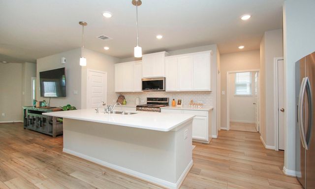 108 Clay Creek Lane, Conroe, TX 77316