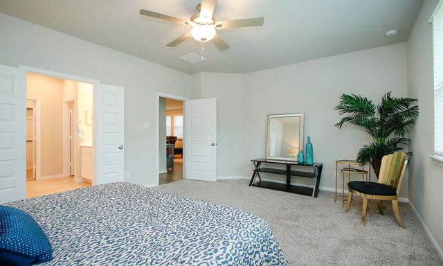 108 Clay Creek Lane, Conroe, TX 77316