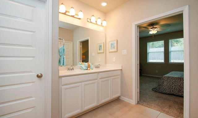 108 Clay Creek Lane, Conroe, TX 77316