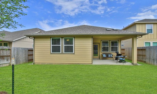 108 Clay Creek Lane, Conroe, TX 77316