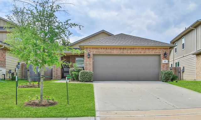 108 Clay Creek Lane, Conroe, TX 77316