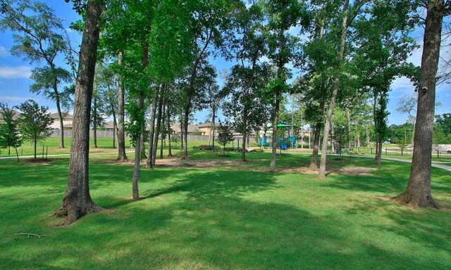 108 Clay Creek Lane, Conroe, TX 77316