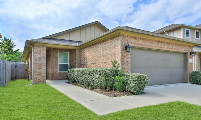 108 Clay Creek Lane, Conroe, TX 77316