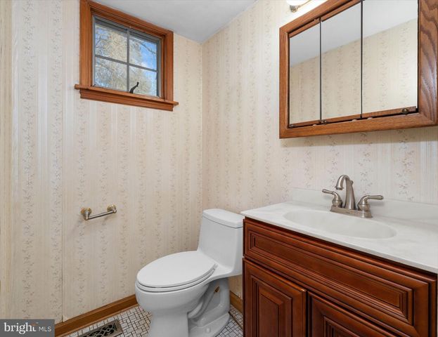 3105 WILMONT DR, Wilmington, DE 19810