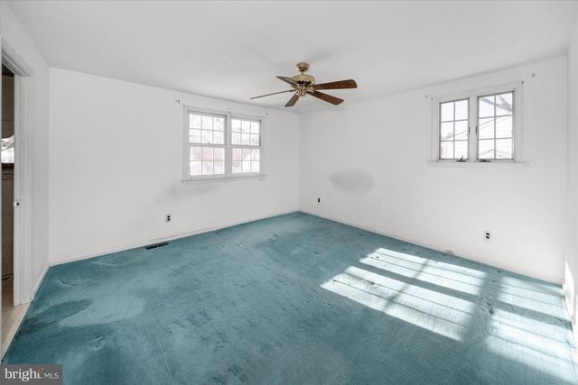 3105 WILMONT DR, Wilmington, DE 19810