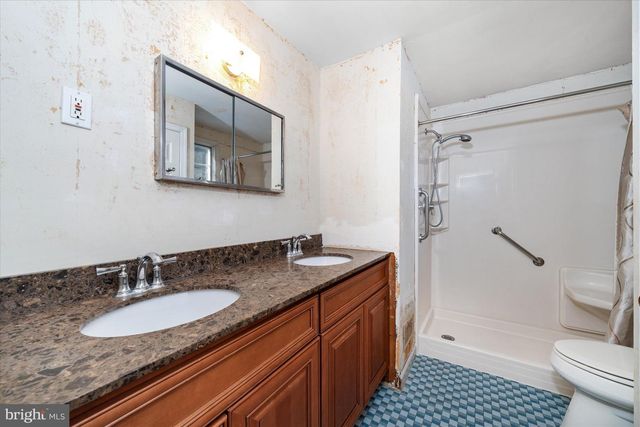 3105 WILMONT DR, Wilmington, DE 19810