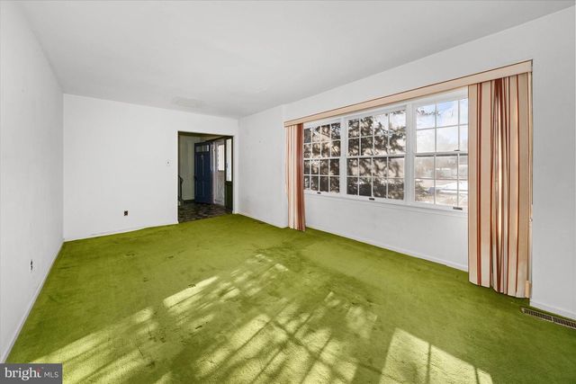 3105 WILMONT DR, Wilmington, DE 19810