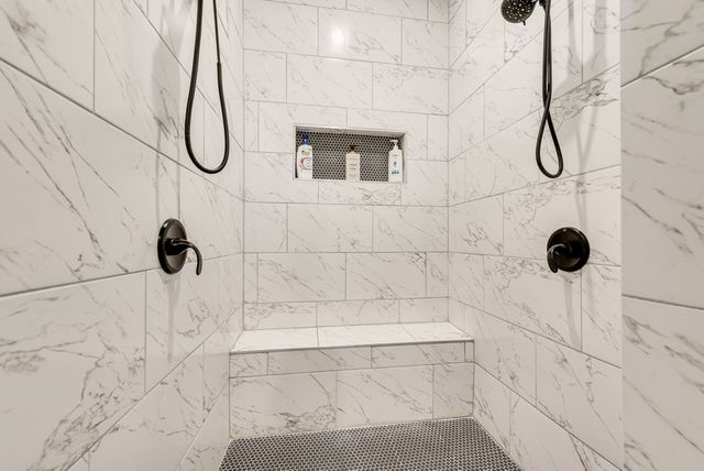 215 Idle Creek Lane, Desoto, TX 75115