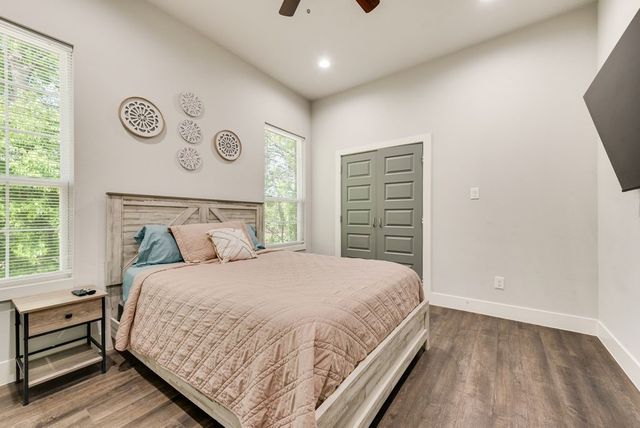 215 Idle Creek Lane, Desoto, TX 75115