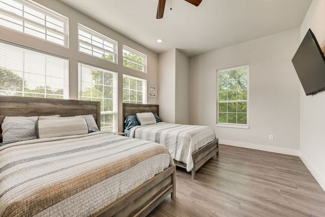 215 Idle Creek Lane, Desoto, TX 75115