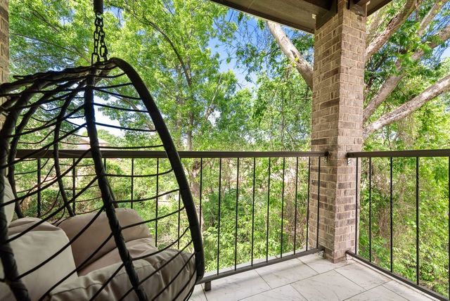 215 Idle Creek Lane, Desoto, TX 75115