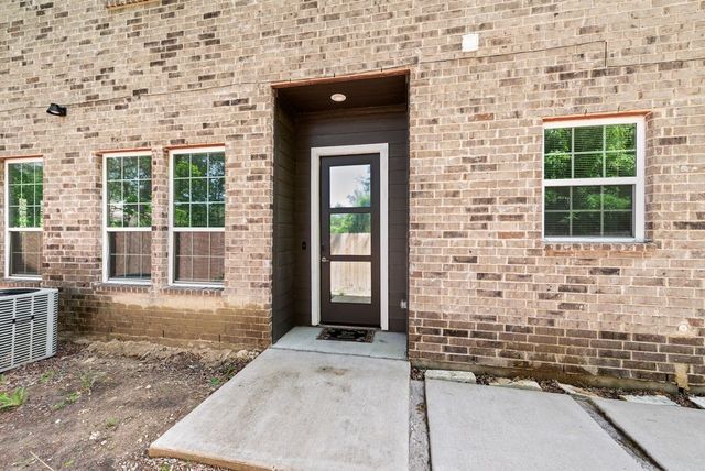 215 Idle Creek Lane, Desoto, TX 75115