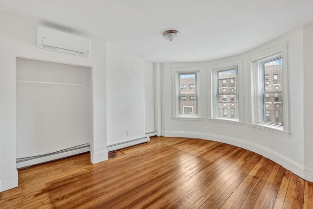 864 Huntington 2, Boston, MA 02115