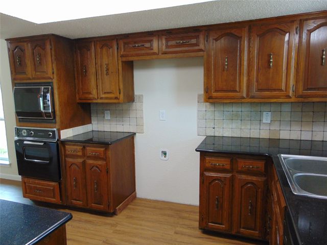 3229 Kensington Drive, Mesquite, TX 75150