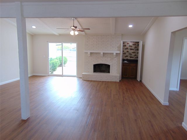 3229 Kensington Drive, Mesquite, TX 75150