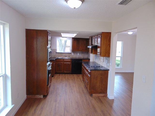 3229 Kensington Drive, Mesquite, TX 75150