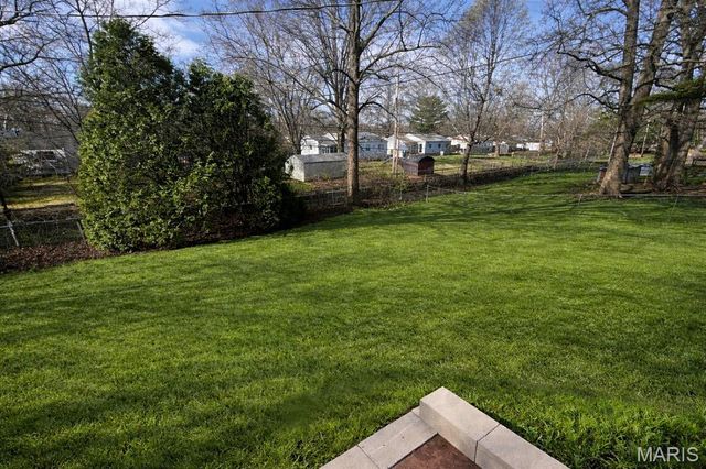 11072 Galaxy Drive, Maryland Heights, MO 63043