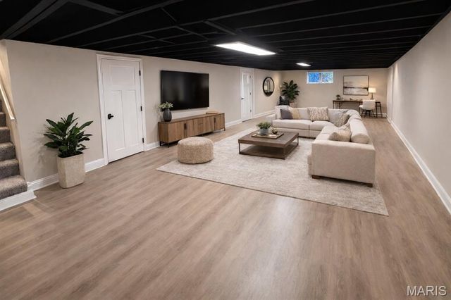 11072 Galaxy Drive, Maryland Heights, MO 63043