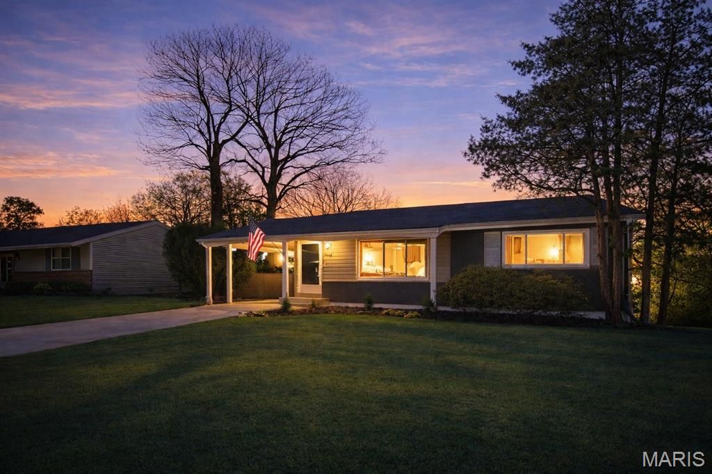 11072 Galaxy Drive, Maryland Heights, MO 63043