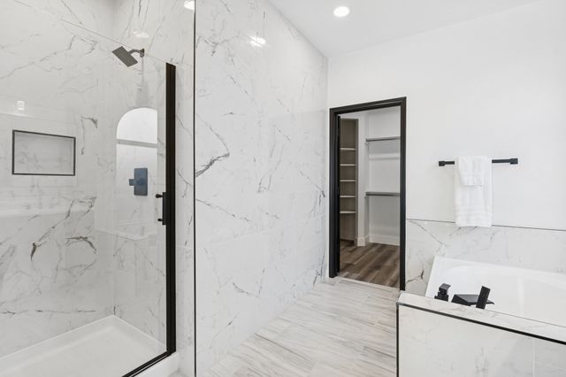 808 Lake Bridge Drive, Lake Dallas, TX 75065