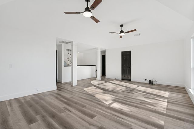 808 Lake Bridge Drive, Lake Dallas, TX 75065