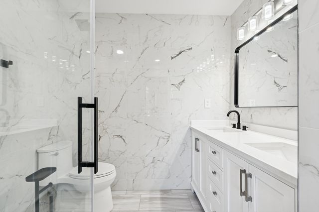 808 Lake Bridge Drive, Lake Dallas, TX 75065