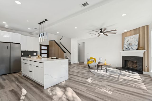 808 Lake Bridge Drive, Lake Dallas, TX 75065