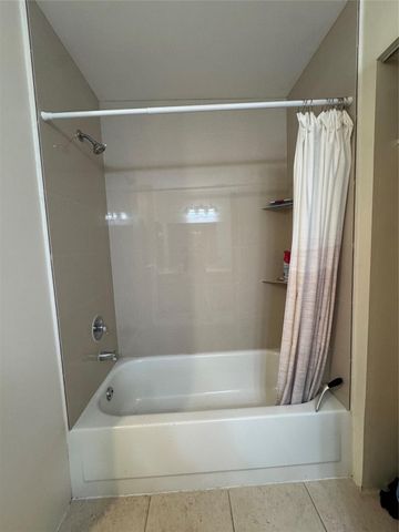 956 Mockingbird 506, Plantation, FL 33324