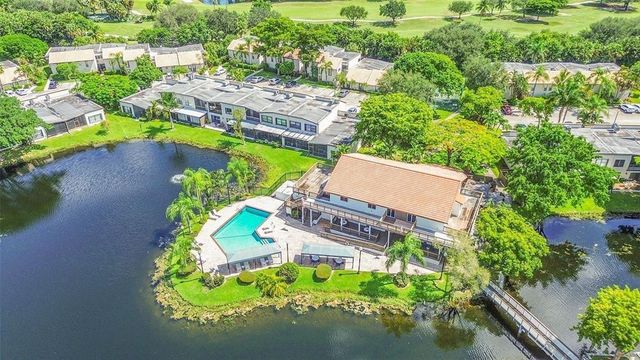 956 Mockingbird 506, Plantation, FL 33324