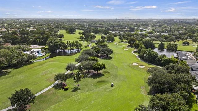 956 Mockingbird 506, Plantation, FL 33324