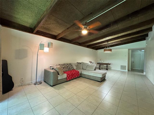 956 Mockingbird 506, Plantation, FL 33324