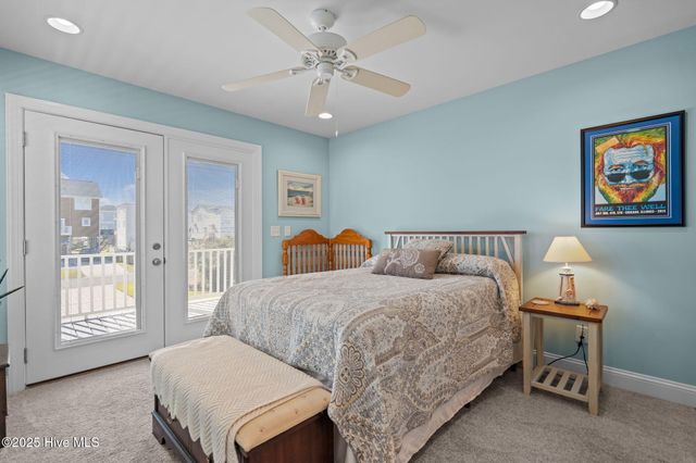 714 W Dolphin Drive, Oak Island, NC 28465