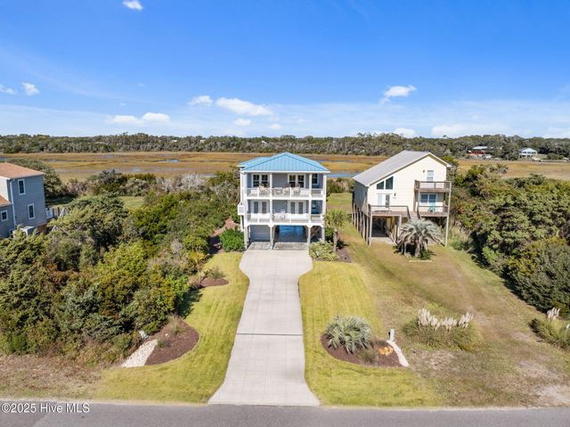 714 W Dolphin Drive, Oak Island, NC 28465