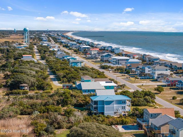 714 W Dolphin Drive, Oak Island, NC 28465
