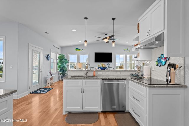 714 W Dolphin Drive, Oak Island, NC 28465