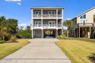 714 W Dolphin Drive, Oak Island, NC 28465