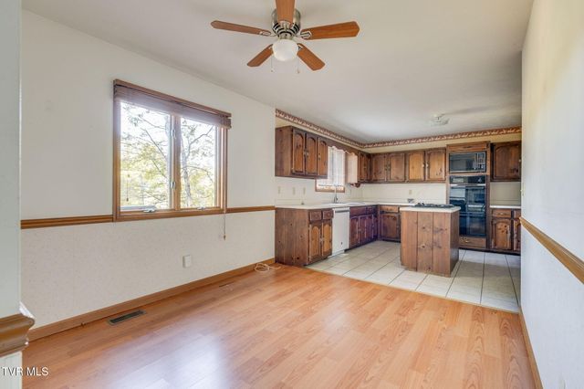 690 Stevens Street, Rogersville, TN 37857