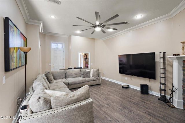 73 Dianne Cove, Byram, MS 39272