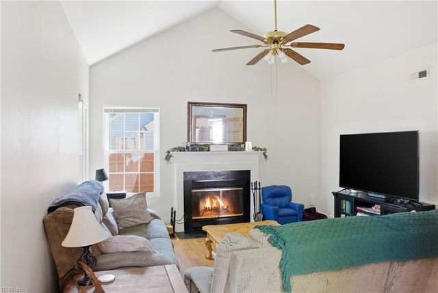 815 Palace CT, Newport News, VA 23608