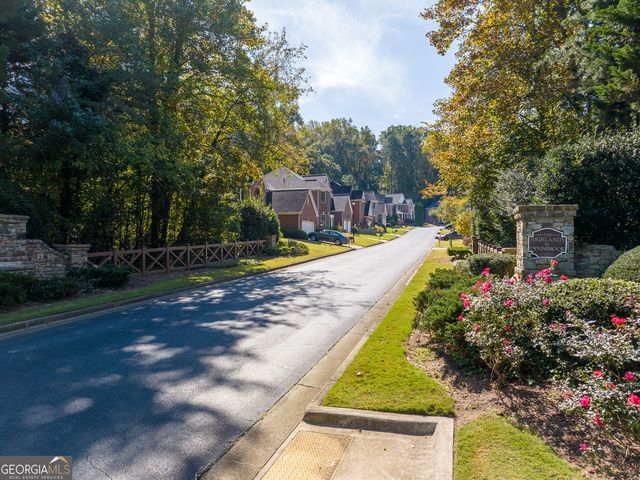 174 Ennisbrook Drive SE, Smyrna, GA 30082