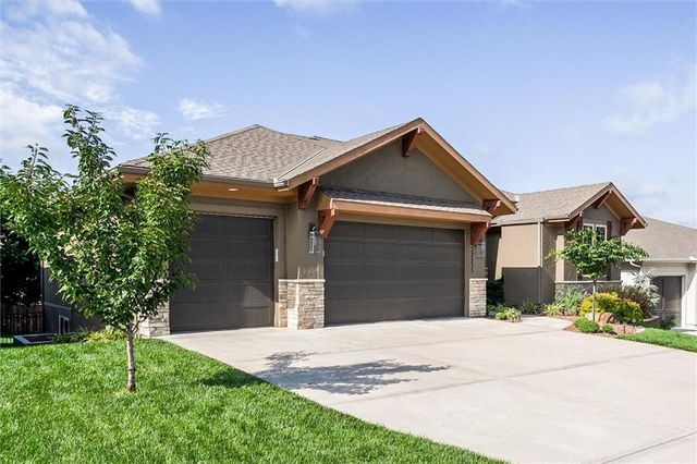 22235 W 98th Terrace, Lenexa, KS 66220