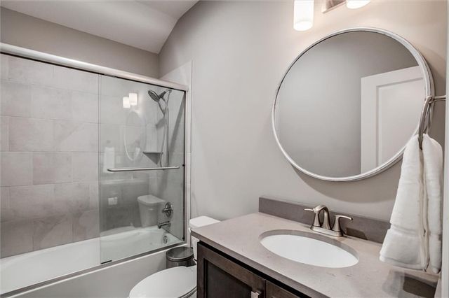 22235 W 98th Terrace, Lenexa, KS 66220