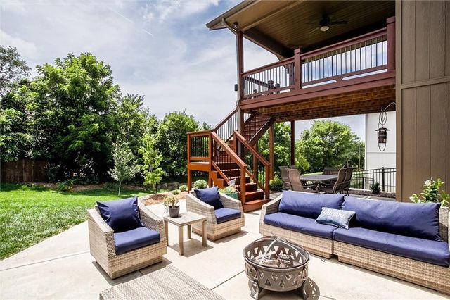 22235 W 98th Terrace, Lenexa, KS 66220
