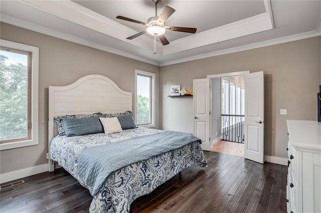 22235 W 98th Terrace, Lenexa, KS 66220