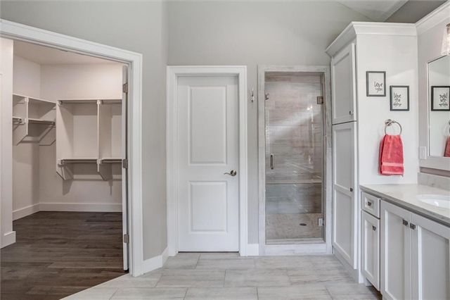 22235 W 98th Terrace, Lenexa, KS 66220