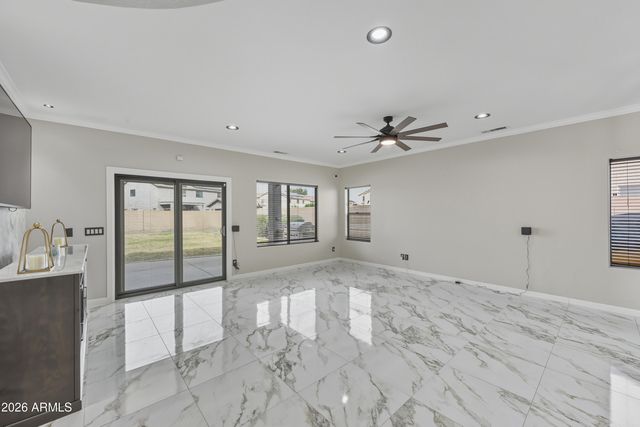 748 E VOLK Lane, San Tan Valley, AZ 85140