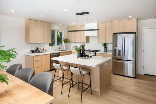 1689 Sunnyslope Avenue, Belmont, CA 94002