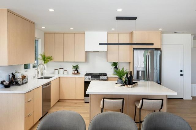 1689 Sunnyslope Avenue, Belmont, CA 94002